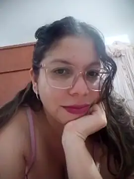 Carliina Soussa online show from April 1, 2026, 12:33 am