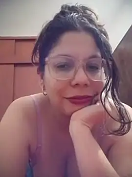 Carliina Soussa online show from May 25, 2026, 1:00 am