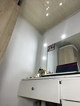 Abigail Cowen online show from February 16, 2025, 1:38 pm