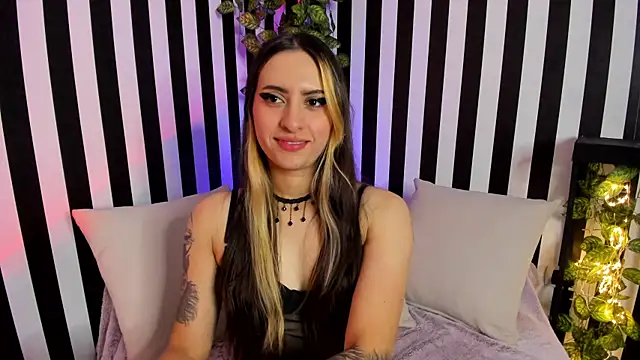 liz goth online show from October 17, 2025, 2:19 pm