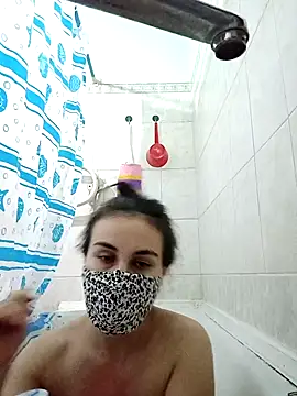 Snapshot of MikaKors chatting on December 18, 2024, 5:10 pm MikaKors online show from December 18, 2024, 5:10 pm