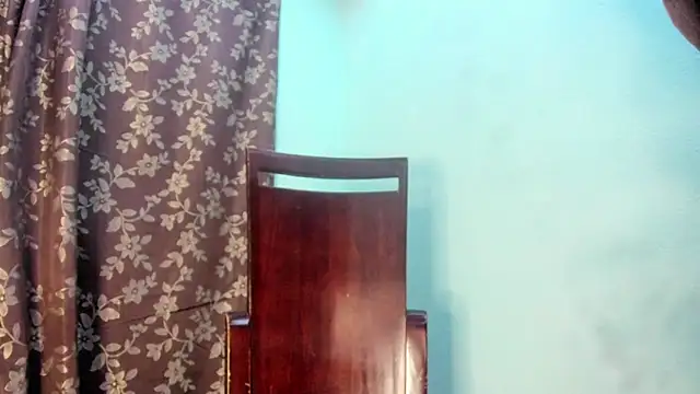 Snapshot of Nathaly_love96 chatting on February 6, 2026, 12:08 pm Nathaly love96 online show from February 6, 2026, 12:08 pm