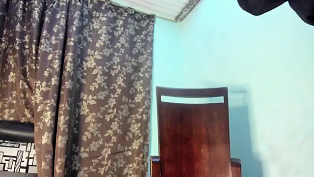 Snapshot of Nathaly_love96 chatting on February 22, 2026, 11:53 am Nathaly love96 online show from February 22, 2026, 11:53 am