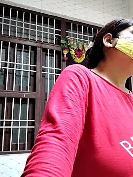 Snapshot of illay_love chatting on March 6, 2026, 2:41 am illay love online show from March 6, 2026, 2:41 am