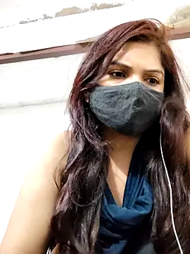 Snapshot of illay_love chatting on March 6, 2026, 2:46 pm illay love online show from March 6, 2026, 2:46 pm