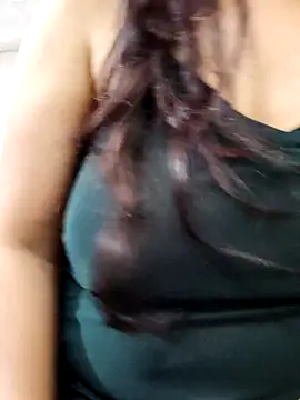 Snapshot of illay_love chatting on March 10, 2026, 4:56 pm illay love online show from March 10, 2026, 4:56 pm