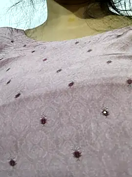 Snapshot of illay_love chatting on March 31, 2026, 10:48 am illay love online show from March 31, 2026, 10:48 am