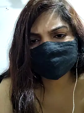 Snapshot of illay_love chatting on April 7, 2026, 5:13 pm illay love online show from April 7, 2026, 5:13 pm