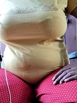 Snapshot of illay_love chatting on April 9, 2026, 5:51 am illay love online show from April 9, 2026, 5:51 am