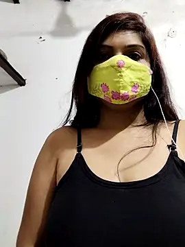 Snapshot of illay_love chatting on April 9, 2026, 6:24 pm illay love online show from April 9, 2026, 6:24 pm