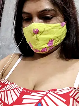 Snapshot of illay_love chatting on April 12, 2026, 3:17 pm illay love online show from April 12, 2026, 3:17 pm