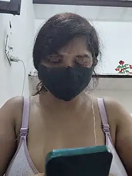 Snapshot of illay_love chatting on May 13, 2026, 5:32 pm illay love online show from May 13, 2026, 5:32 pm