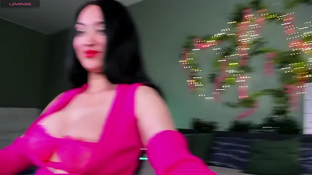 Margaret Clark  online show from January 7, 2026, 11:23 am