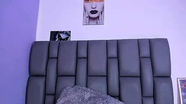 Sophia Lemos online show from February 26, 2025, 1:41 pm