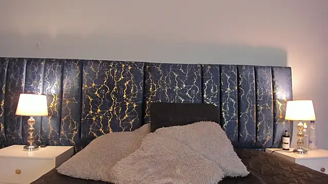 Sophia Lemos online show from October 17, 2025, 2:08 pm