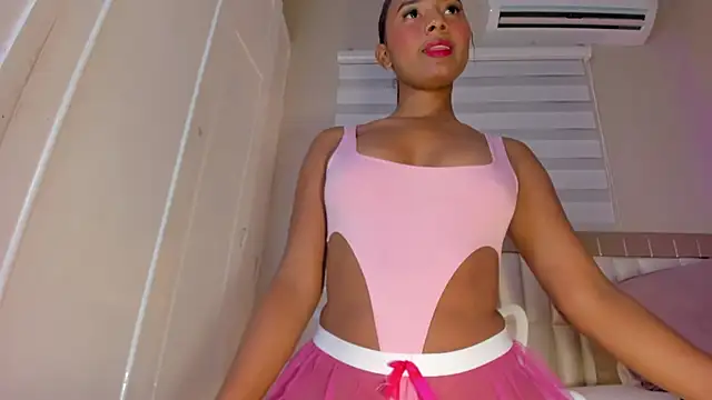 Snapshot of zoe_sky_ chatting on March 22, 2025, 11:42 am zoe sky online show from March 22, 2025, 11:42 am