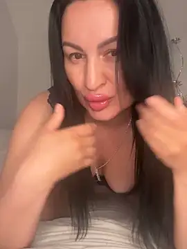 Helena7077 online show from April 29, 2026, 10:38 pm