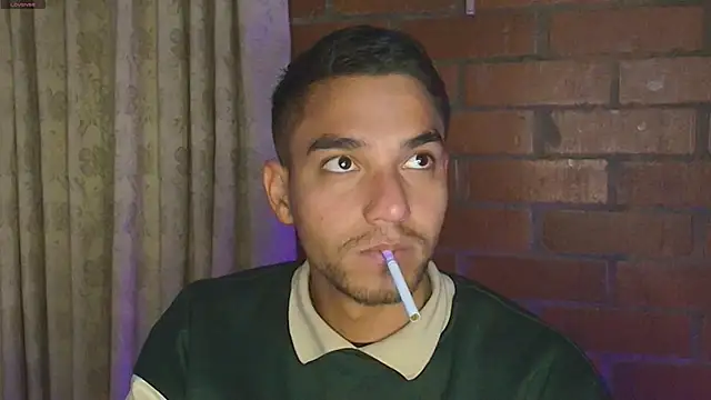 Leandro valenzuela online show from February 6, 2025, 2:44 am