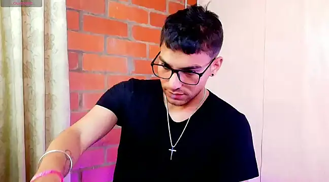 Leandro valenzuela online show from March 14, 2025, 9:00 pm