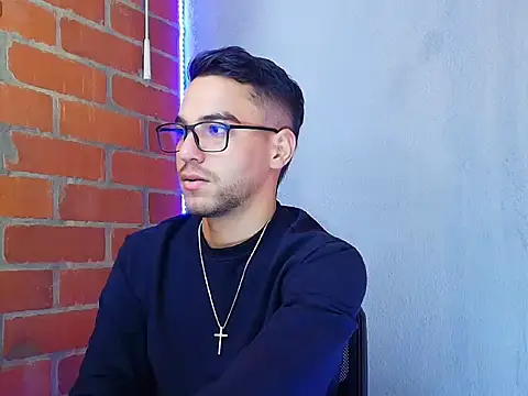 Leandro valenzuela online show from September 21, 2025, 5:03 pm