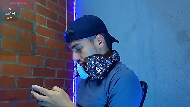 Leandro valenzuela online show from November 28, 2025, 6:38 am