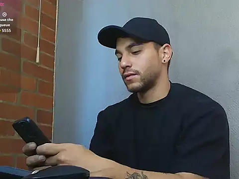 Snapshot of Leandro_valenzuela chatting on April 18, 2026, 6:34 pm Leandro valenzuela online show from April 18, 2026, 6:34 pm