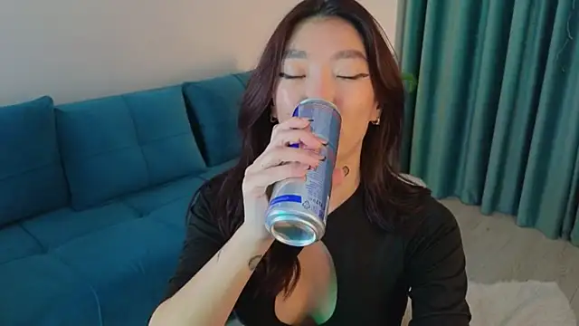 AudreyMell online show from October 16, 2025, 2:29 pm