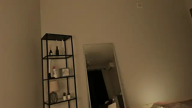 elfinvibes online show from November 23, 2025, 6:35 am