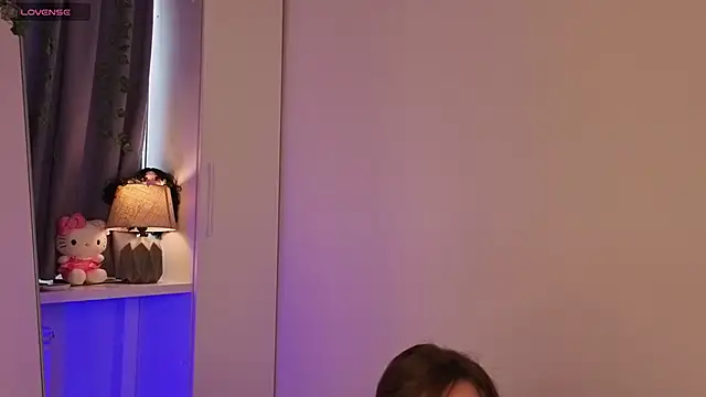 elfinvibes online show from April 7, 2026, 10:37 am