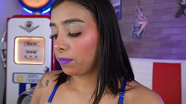 miss collins online show from February 11, 2026, 6:24 pm