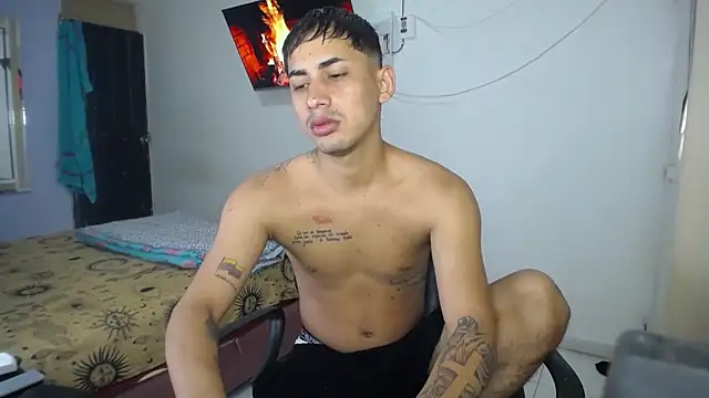 boy latino sex online show from March 26, 2026, 3:28 pm