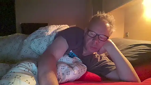 Snapshot of kinkyslet8 chatting on October 31, 2025, 6:58 am kinkyslet8 online show from October 31, 2025, 6:58 am