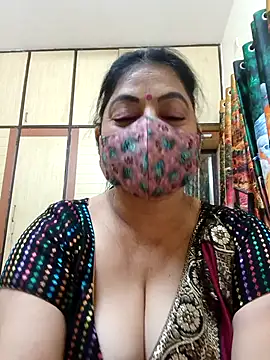 Snapshot of Ratna-777 chatting on November 5, 2025, 7:03 pm Ratna-777 online show from November 5, 2025, 7:03 pm