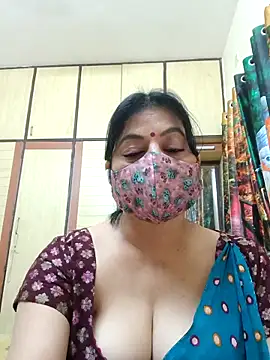 Snapshot of Ratna-777 chatting on November 6, 2025, 7:15 pm Ratna-777 online show from November 6, 2025, 7:15 pm