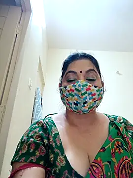 Snapshot of Ratna-777 chatting on March 16, 2026, 6:01 pm Ratna-777 online show from March 16, 2026, 6:01 pm