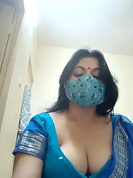 Snapshot of Ratna-777 chatting on April 4, 2026, 6:49 pm Ratna-777 online show from April 4, 2026, 6:49 pm