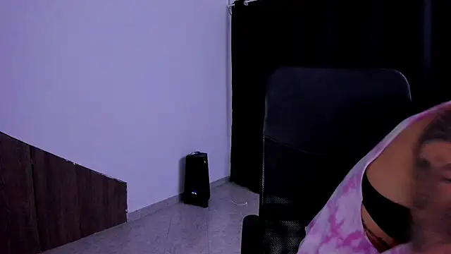 Charlee pink online show from September 11, 2025, 2:00 am