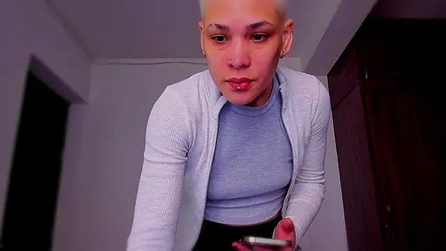 Charlee pink online show from February 13, 2026, 3:52 pm