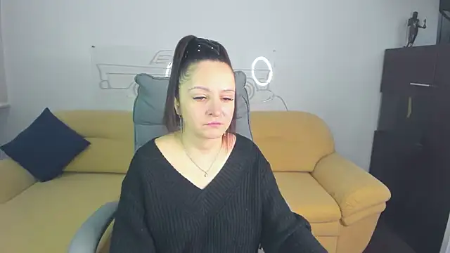 Snapshot of AngellLika chatting on February 3, 2026, 1:38 pm AngellLika online show from February 3, 2026, 1:38 pm