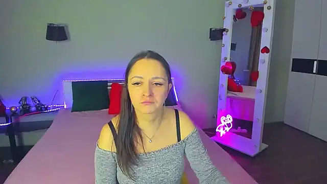 Snapshot of AngellLika chatting on February 6, 2026, 6:44 pm AngellLika online show from February 6, 2026, 6:44 pm