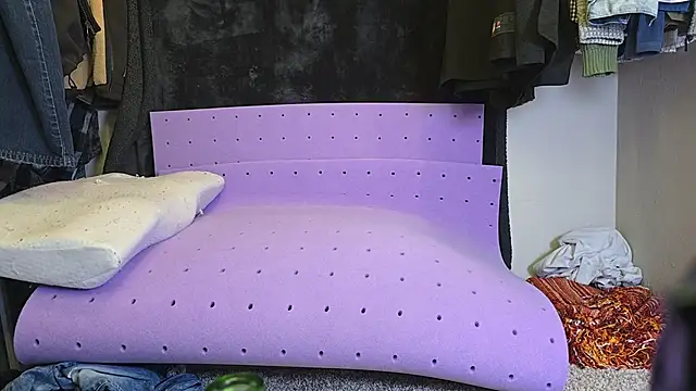 ChillzPnp online show from March 24, 2026, 3:44 am