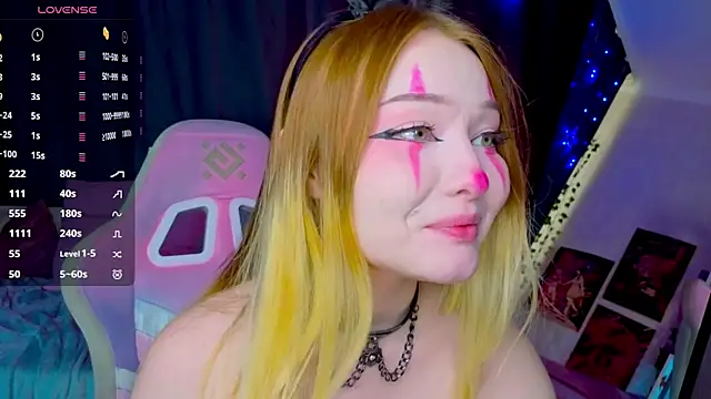 ElswythCovil online show from March 30, 2026, 4:02 am