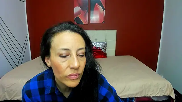 Snapshot of Abrillee1 chatting on February 18, 2025, 10:47 pm Abrillee1 online show from February 18, 2025, 10:47 pm