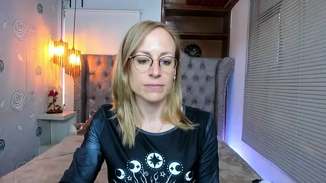 Snapshot of SammySanders chatting on January 3, 2025, 8:11 pm SammySanders online show from January 3, 2025, 8:11 pm