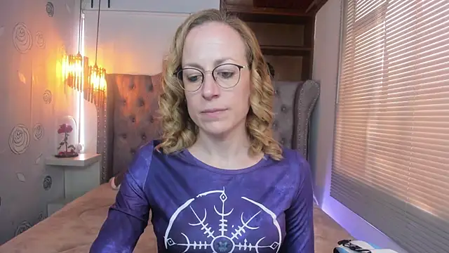 Snapshot of SammySanders chatting on February 27, 2025, 5:04 pm SammySanders online show from February 27, 2025, 5:04 pm