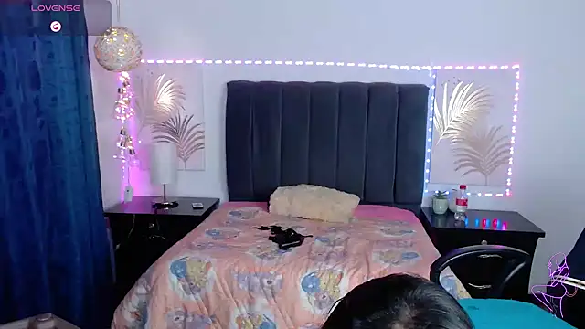 Snapshot of Julietacollins06 chatting on February 4, 2025, 1:27 pm Julietacollins06 online show from February 4, 2025, 1:27 pm