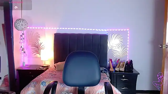 Snapshot of Julietacollins06 chatting on February 13, 2025, 1:37 pm Julietacollins06 online show from February 13, 2025, 1:37 pm