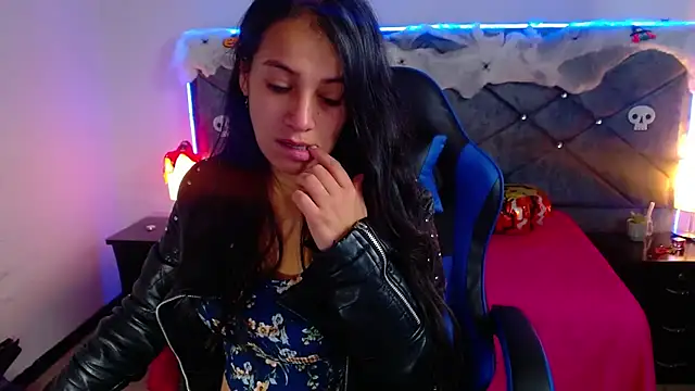 Snapshot of Julietacollins06 chatting on October 31, 2025, 12:50 pm Julietacollins06 online show from October 31, 2025, 12:50 pm