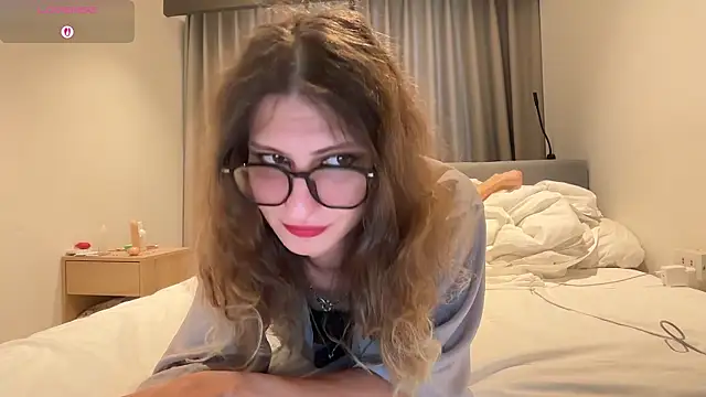 Snapshot of Alice_Pinkhead chatting on July 7, 2026, 9:13 am Alice Pinkhead online show from July 7, 2026, 9:13 am