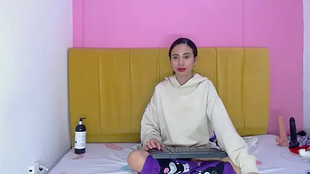 angelinabrookcm101 online show from December 7, 2024, 8:22 am